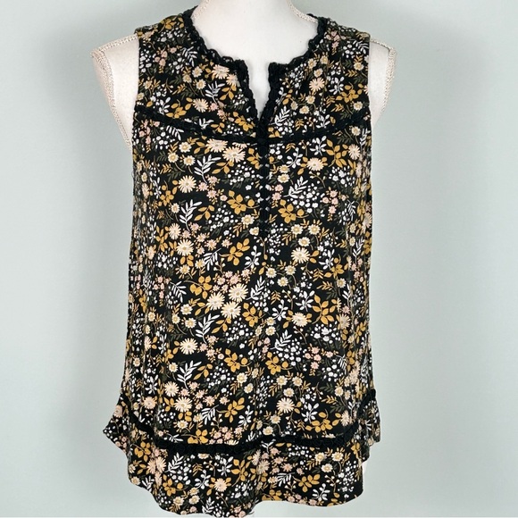 Lucky Brand Floral Split Neck with Crochet Trim Sleeveless Top - Picture 1 of 11
